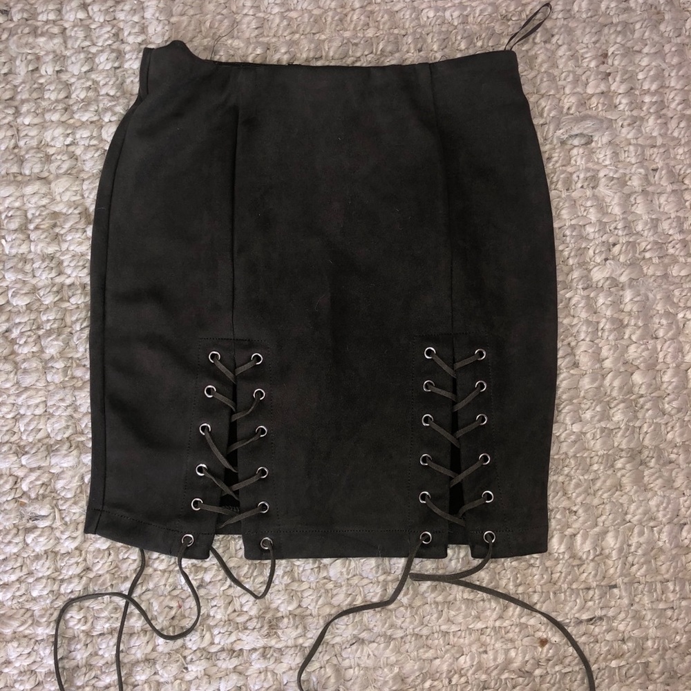 LF dark olive skirt fairly brand new !